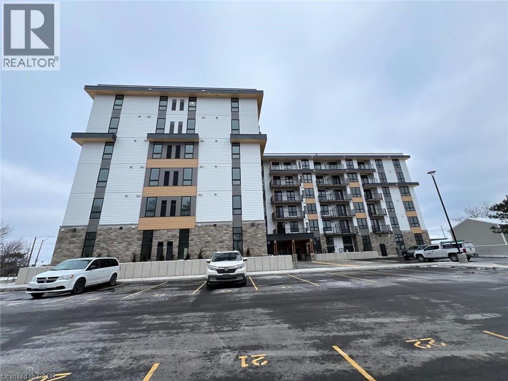 101 GOLDEN EAGLE Road Unit# 111, Waterloo, Ontario, N2V1C3 — Photo 5