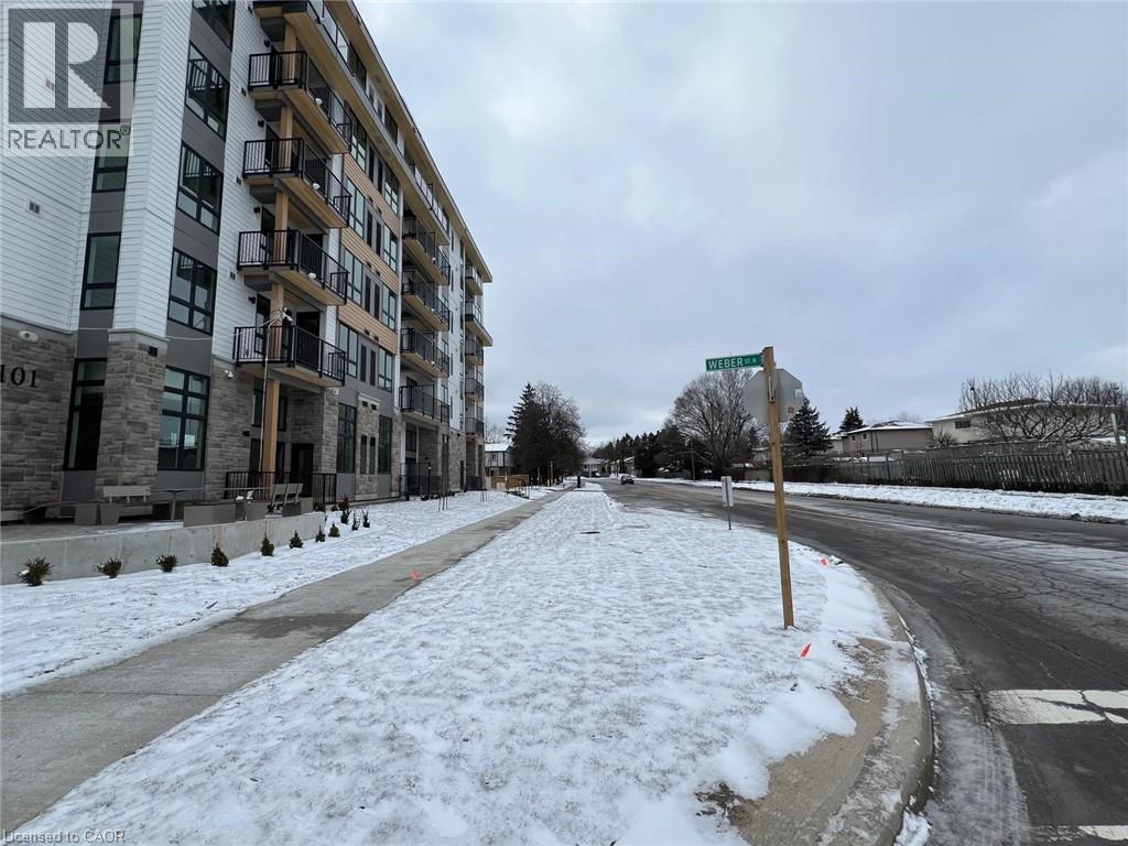101 GOLDEN EAGLE Road Unit# 111, Waterloo, Ontario, N2V1C3 — Photo 6