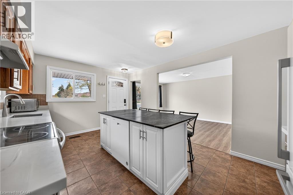 34 AVENUE Road, Cambridge, Ontario, N1R1B7 — Photo 11