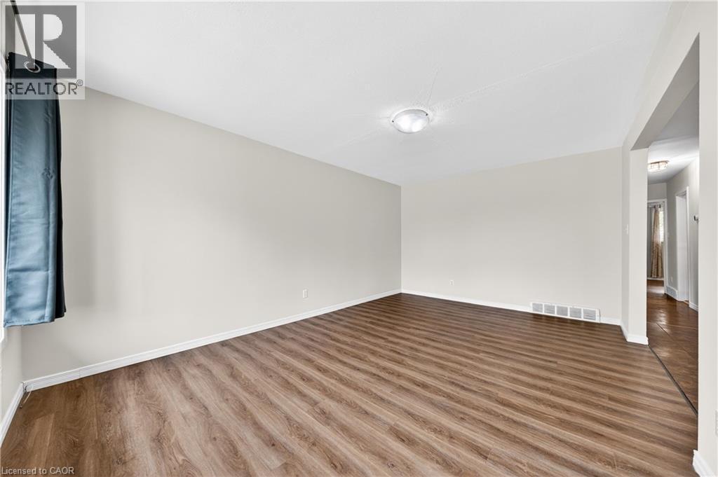 34 AVENUE Road, Cambridge, Ontario, N1R1B7 — Photo 14