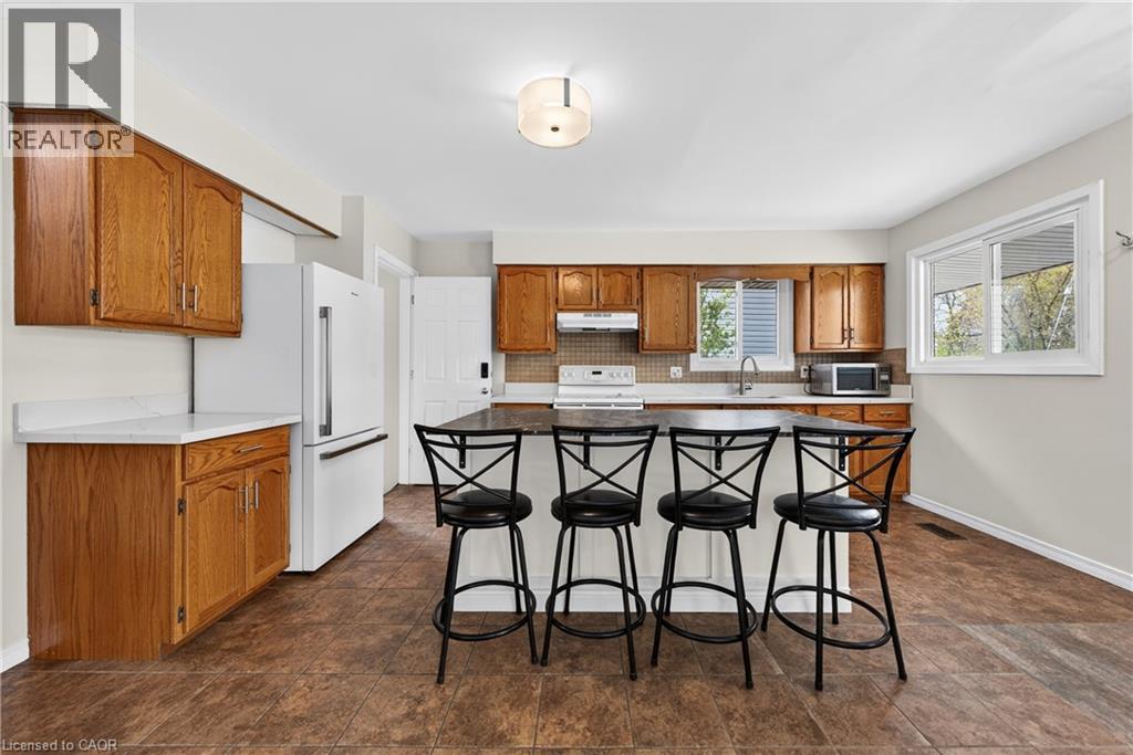 34 AVENUE Road, Cambridge, Ontario, N1R1B7 — Photo 8
