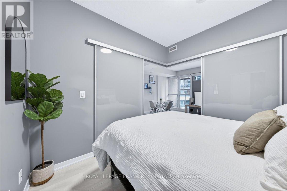 #405 150 EAST LIBERTY STREET - 14
