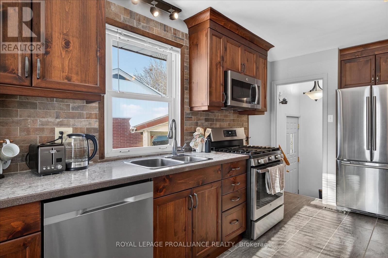 260 BELLEVUE STREET - 11