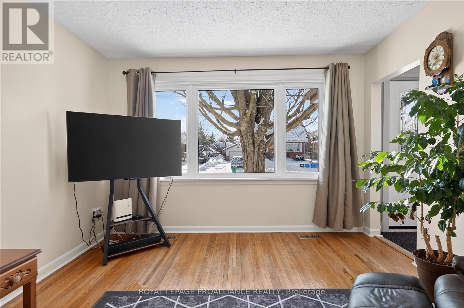 260 BELLEVUE STREET - 6