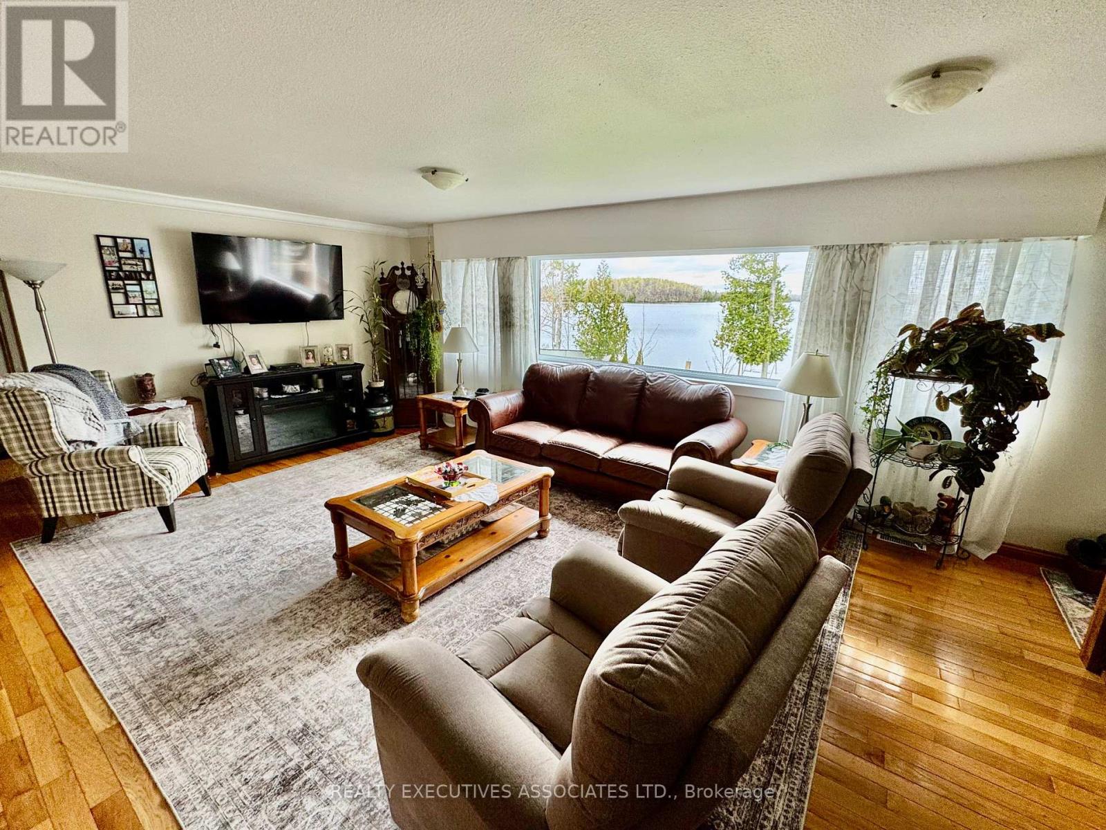 36 WEST LANE - 13