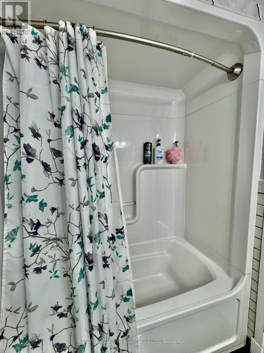 36 WEST LANE - 21