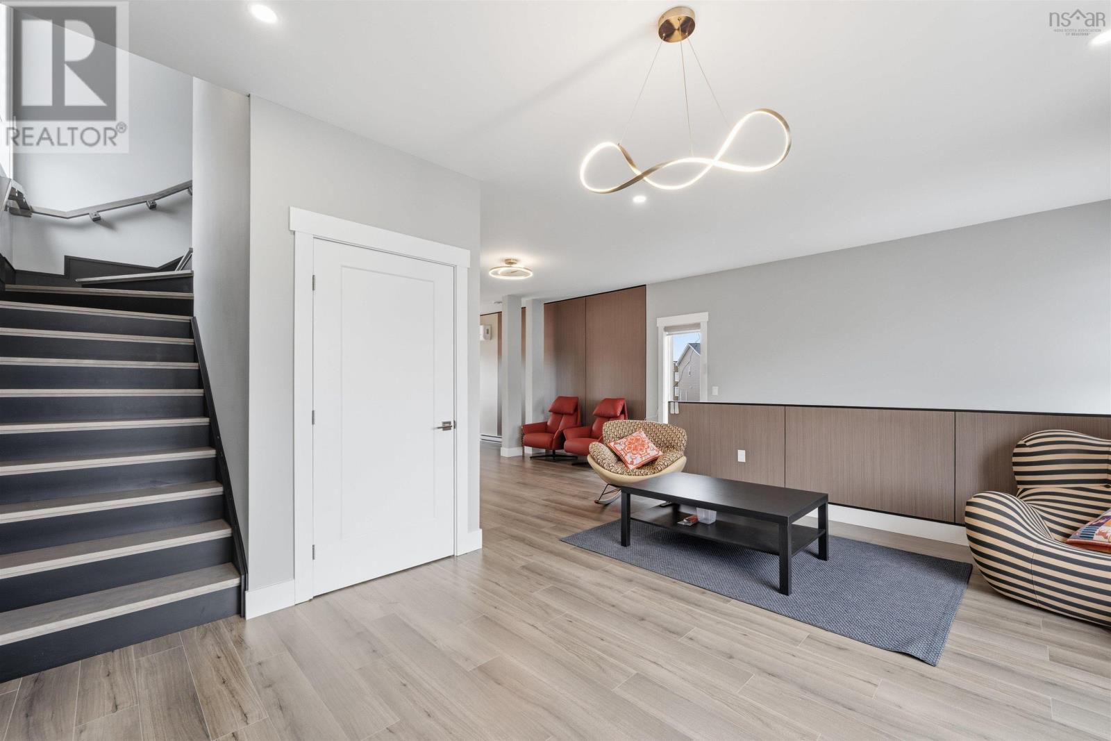 33 Gough Close - 7
