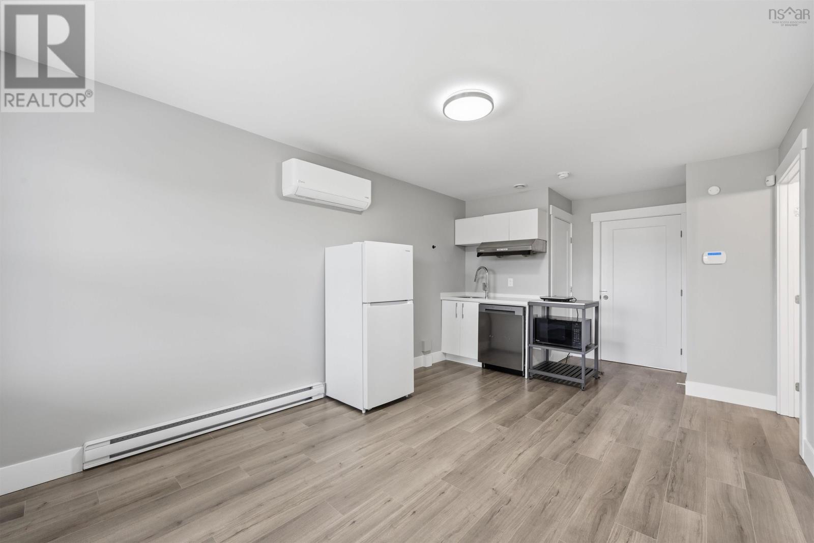 33 Gough Close - 32