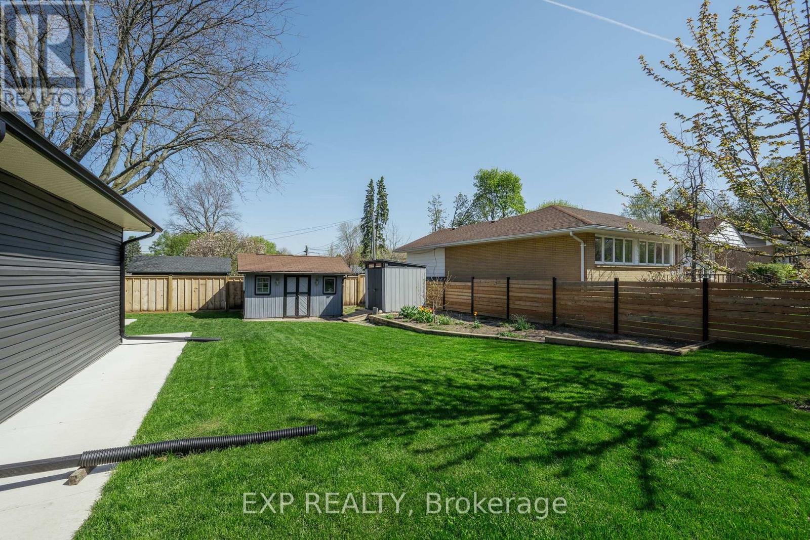 490 BLAKE STREET - 23