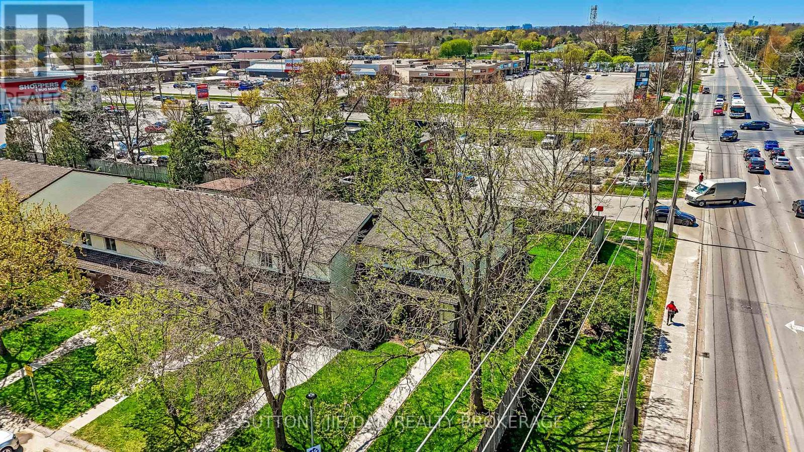 #3 1919 TRAFALGAR STREET - 24
