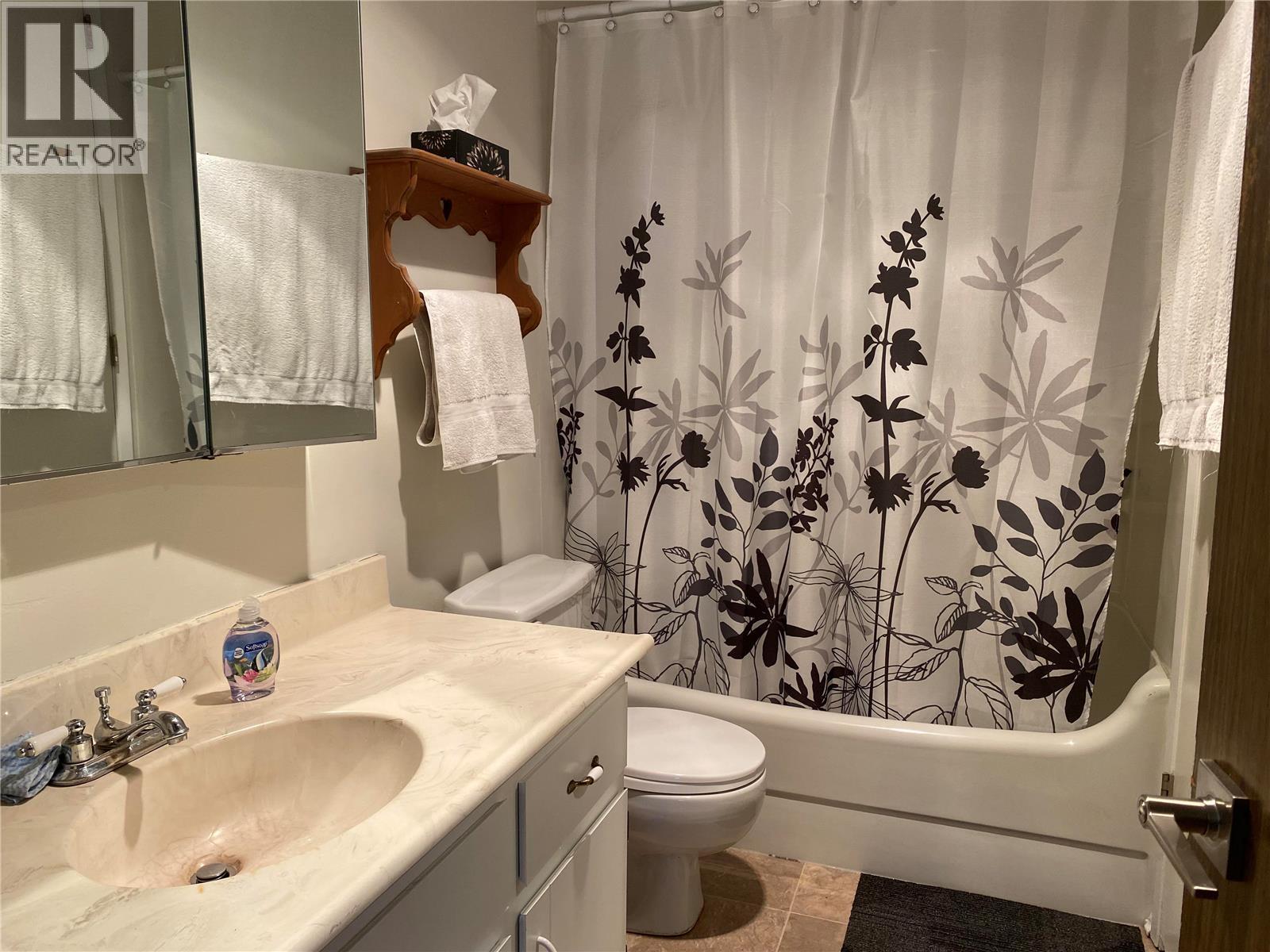 206 290 Mills Road, Kelowna