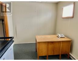 84 Memorial Avenue thumbnail 7