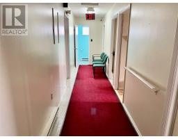84 Memorial Avenue thumbnail 9