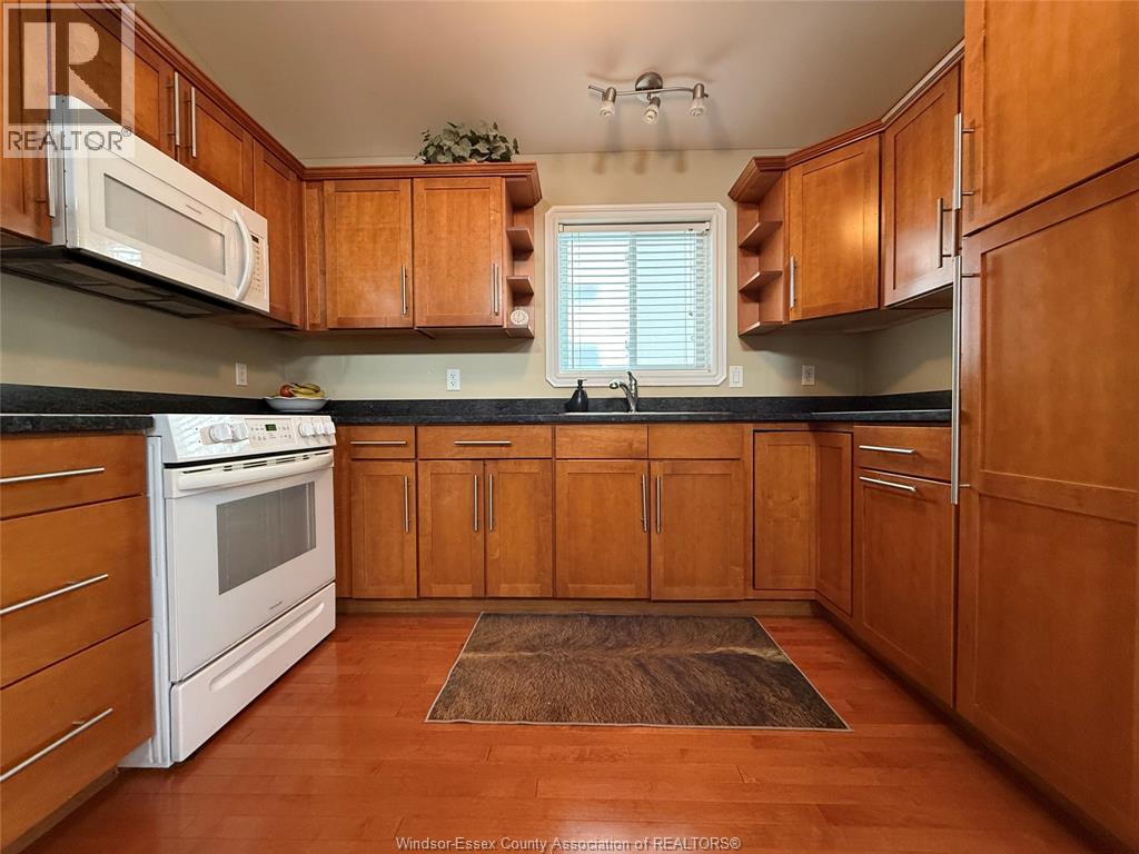 551 CLOVER STREET, Windsor, Ontario, N8P1C5 — Photo 8