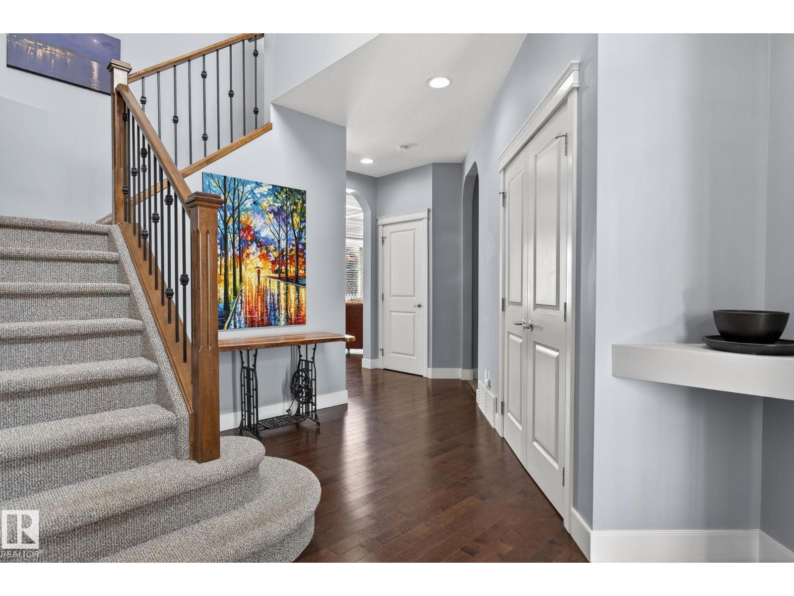 20719 51 AV NW, Edmonton