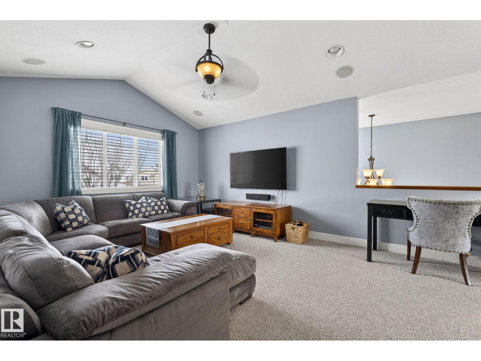20719 51 AV NW, Edmonton