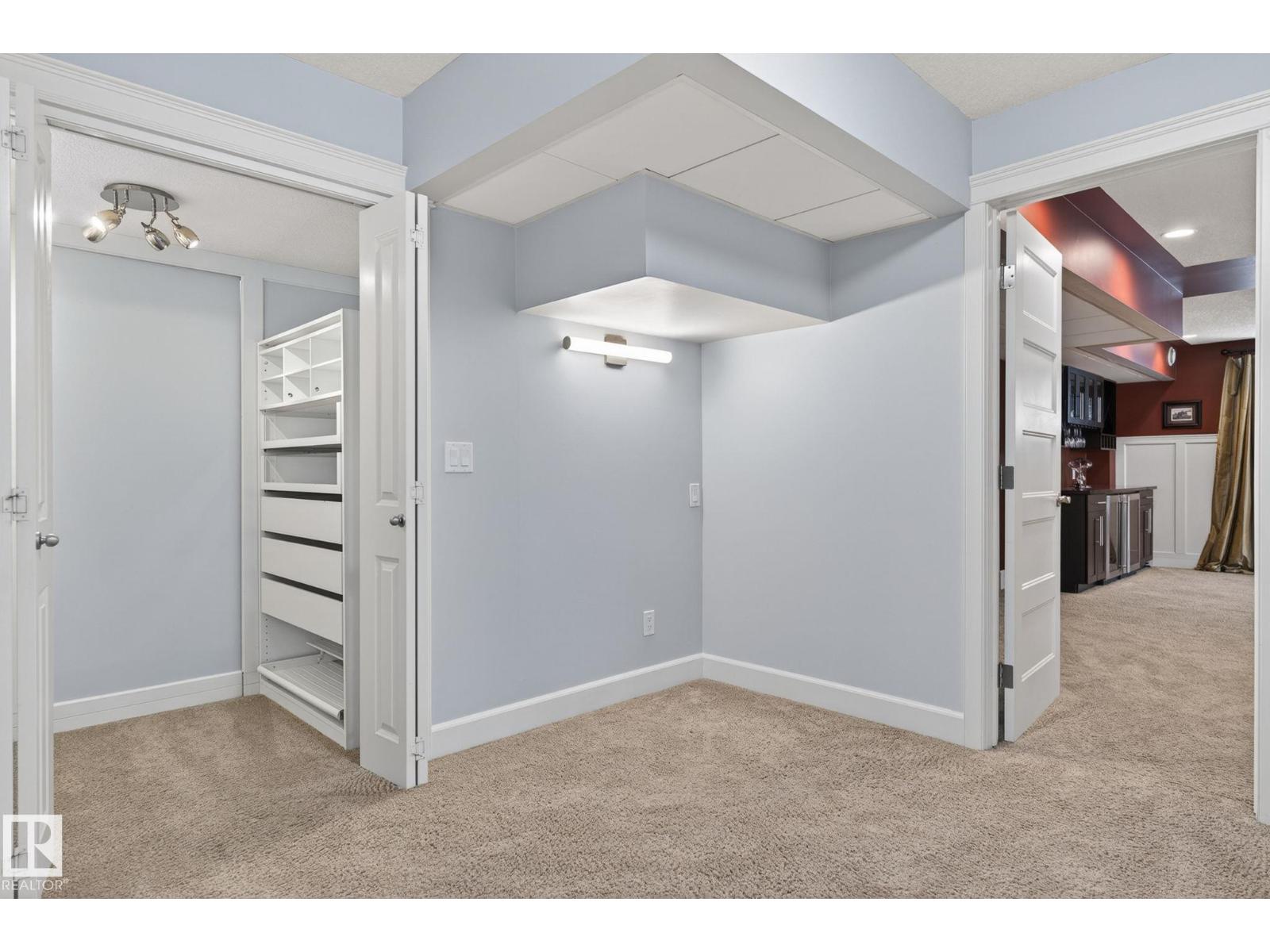 20719 51 AV NW, Edmonton