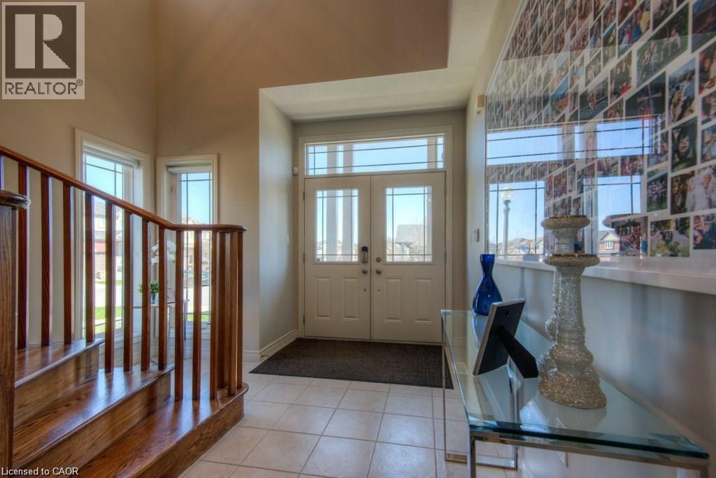 2 CREEK RIDGE Street, Kitchener, Ontario, N2R0B5 — Photo 4
