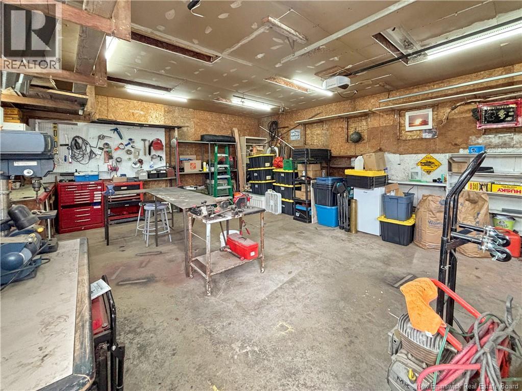 594 Michael Crescent - 23