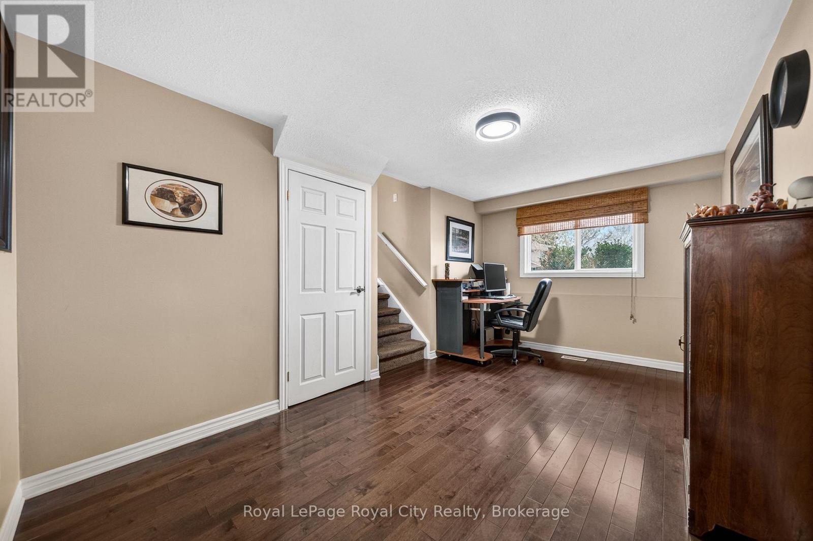 16 SANDERSON DRIVE - 19