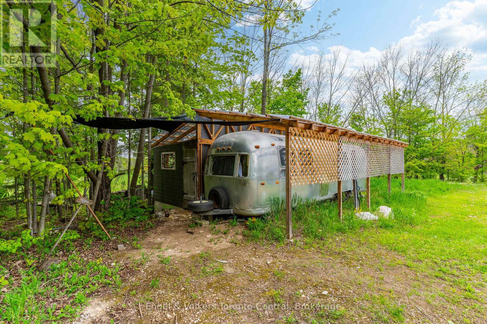 215588 CONCESSION 4 - 32