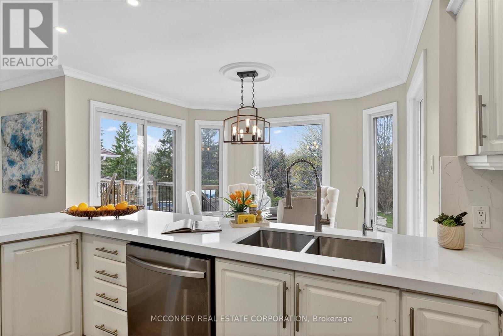 1814 STRATTON AVENUE - 10