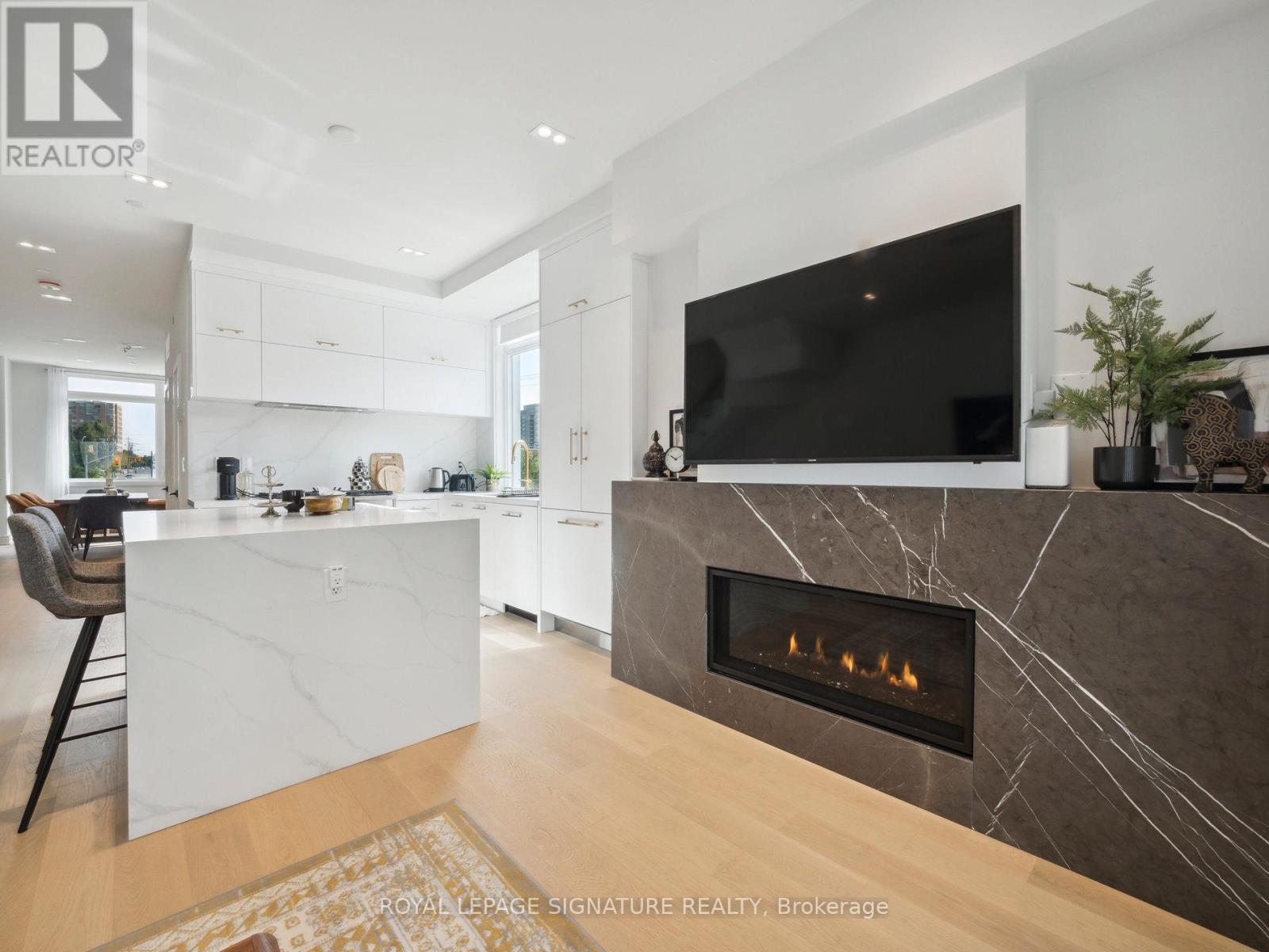 1 FLAX FIELD LANE - 15