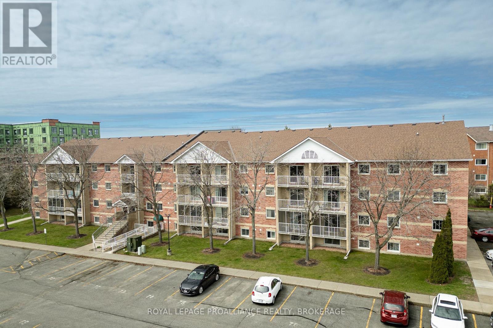#313 310 KINGSDALE AVENUE - 28