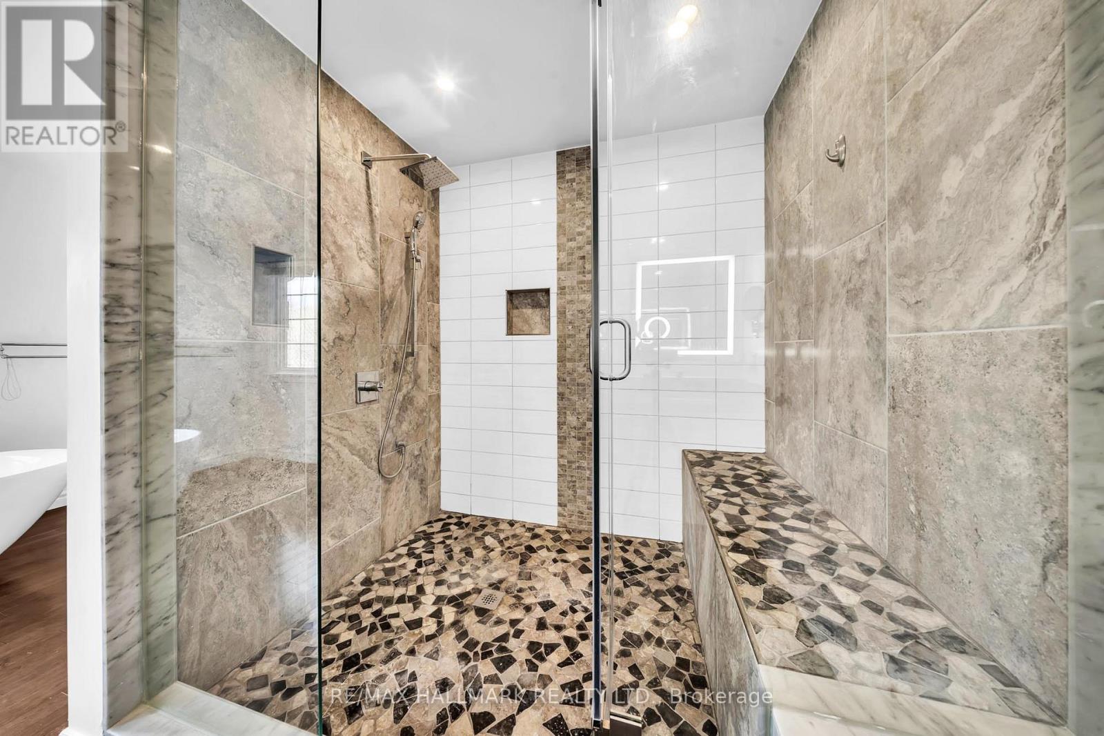 29 PETCH CRESCENT - 26