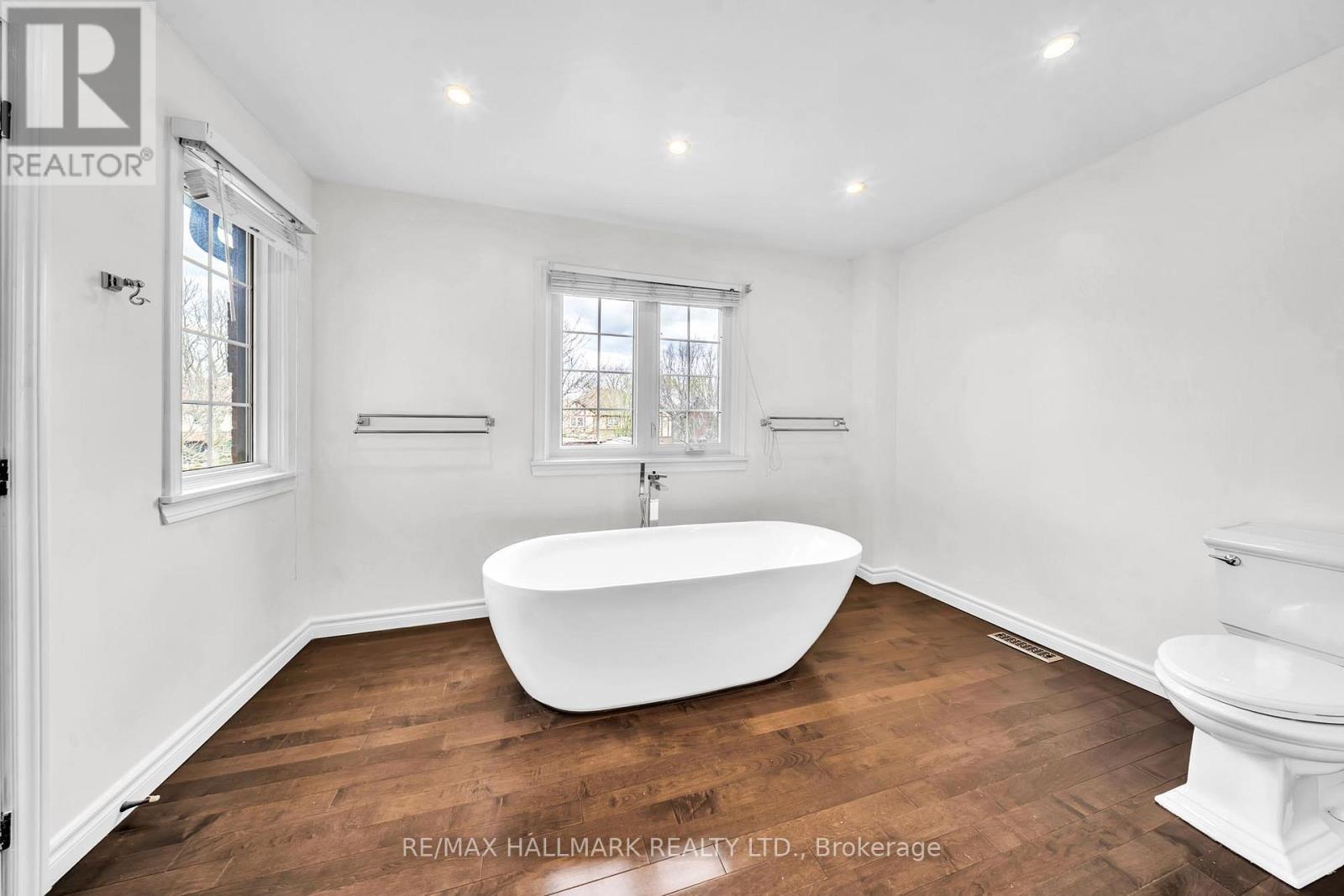 29 PETCH CRESCENT - 28