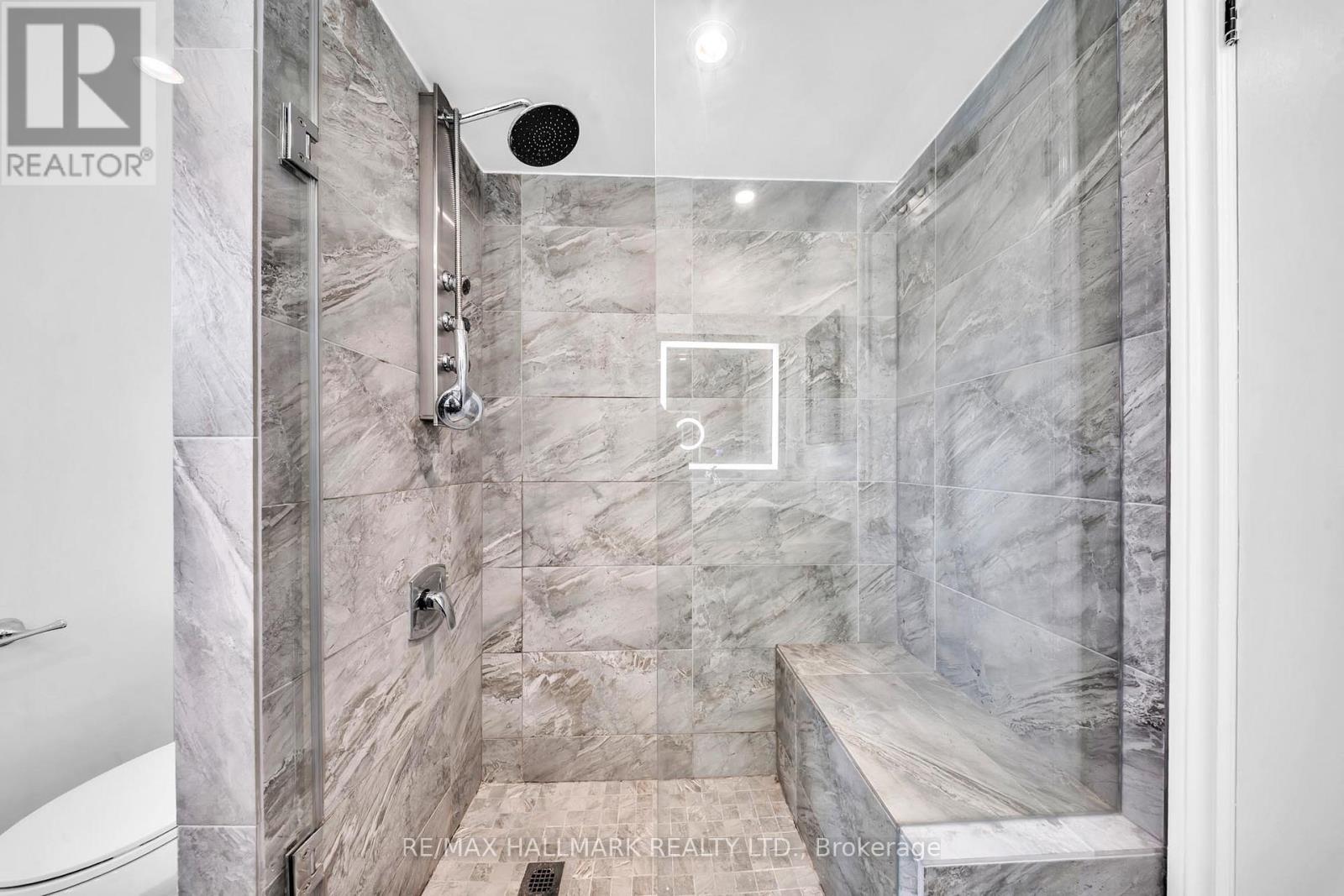 29 PETCH CRESCENT - 35