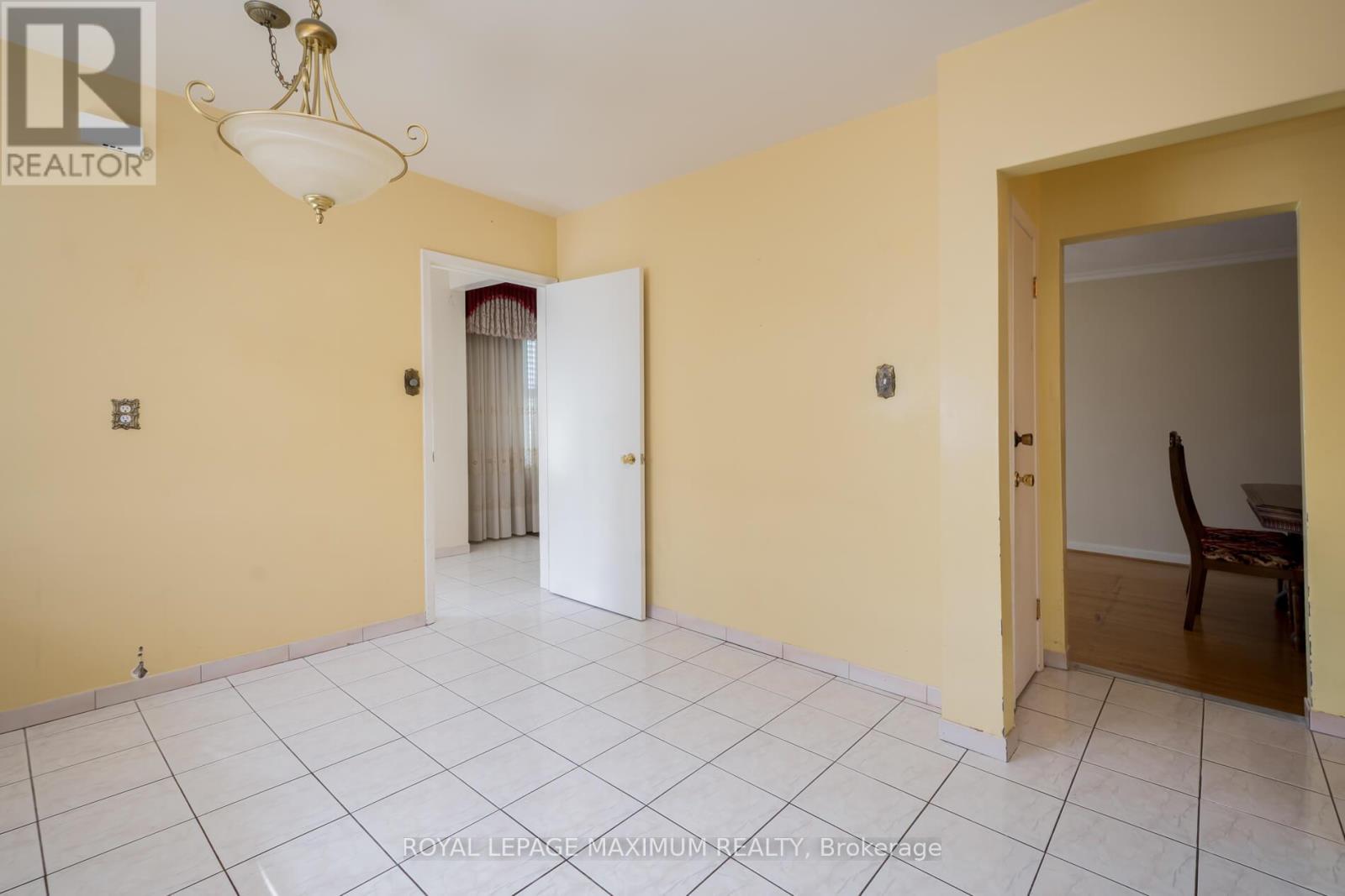 44 FALLINGDALE CRESCENT - 14