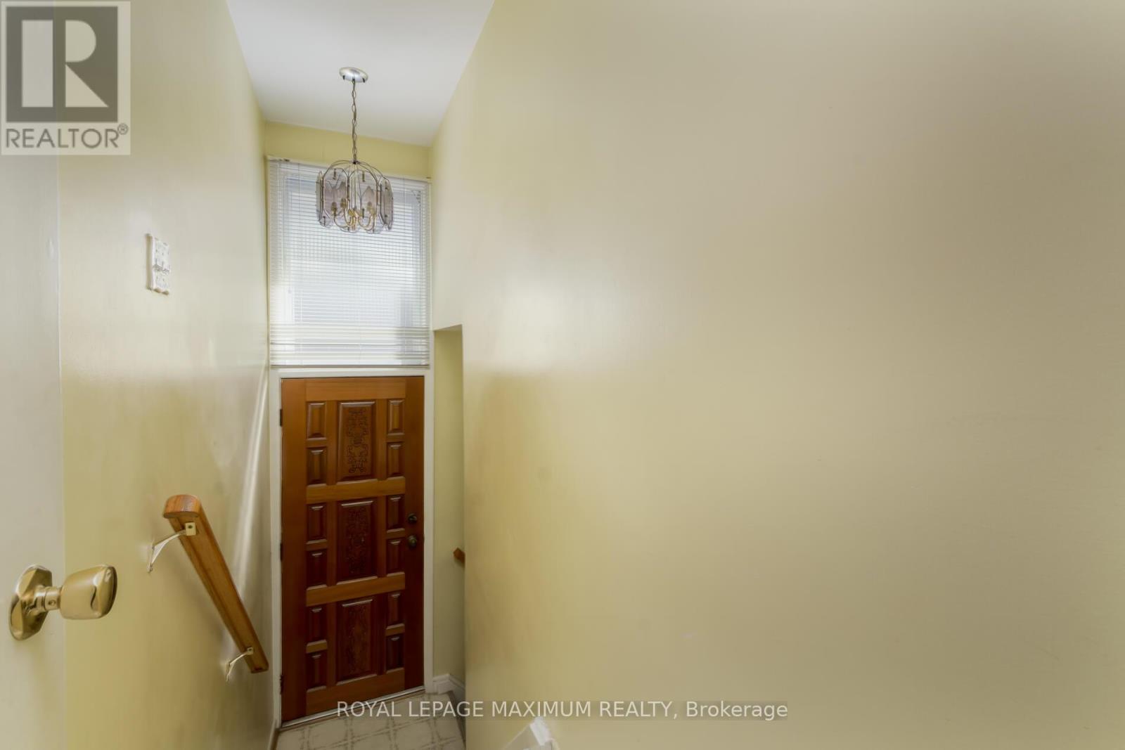 44 FALLINGDALE CRESCENT - 18