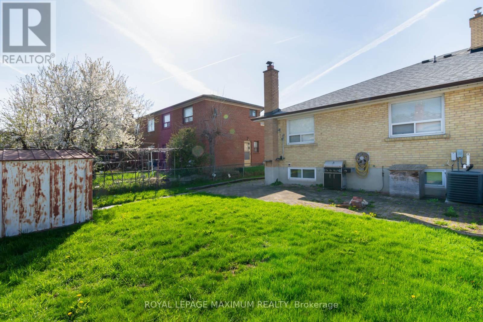 44 FALLINGDALE CRESCENT - 29