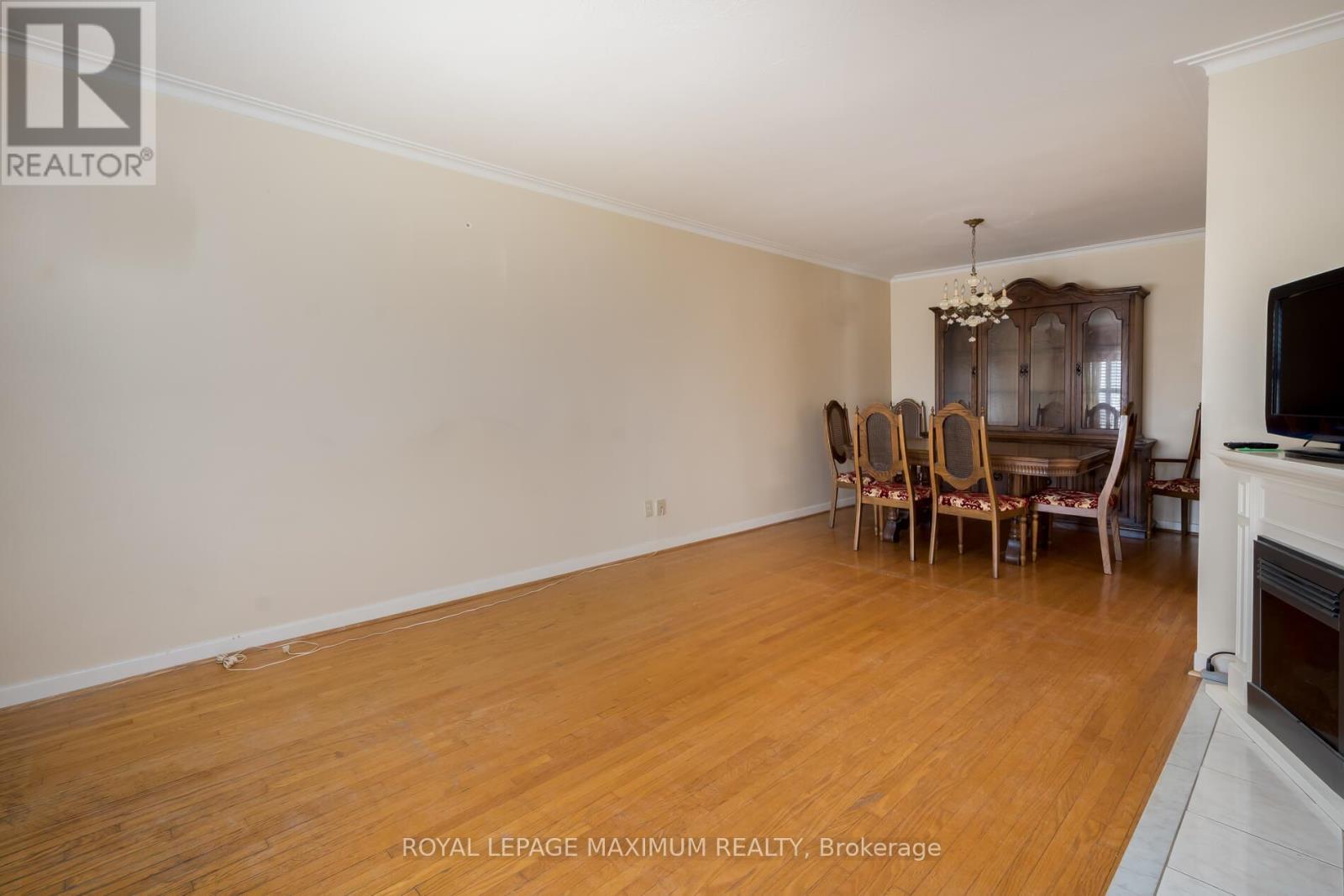 44 FALLINGDALE CRESCENT - 5