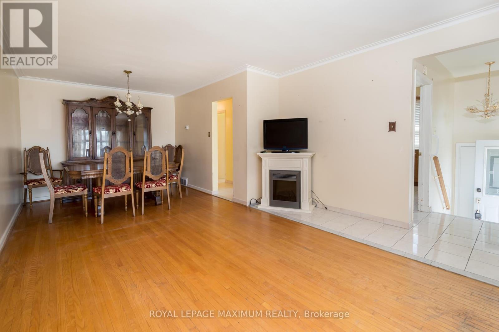 44 FALLINGDALE CRESCENT - 6