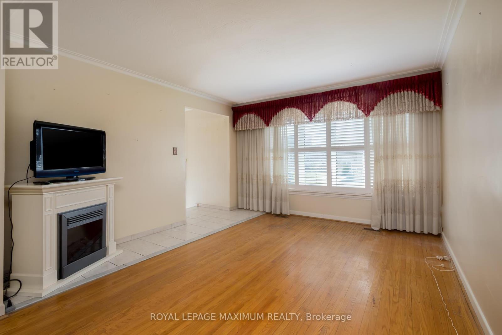 44 FALLINGDALE CRESCENT - 7