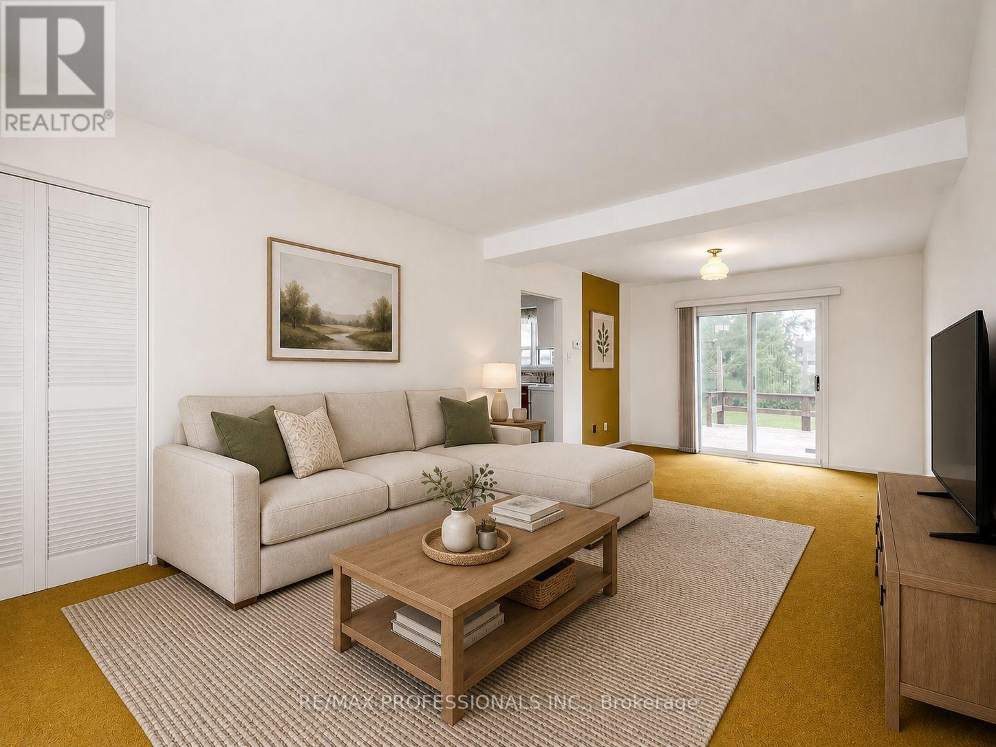 26 HENLEY CRESCENT - 3