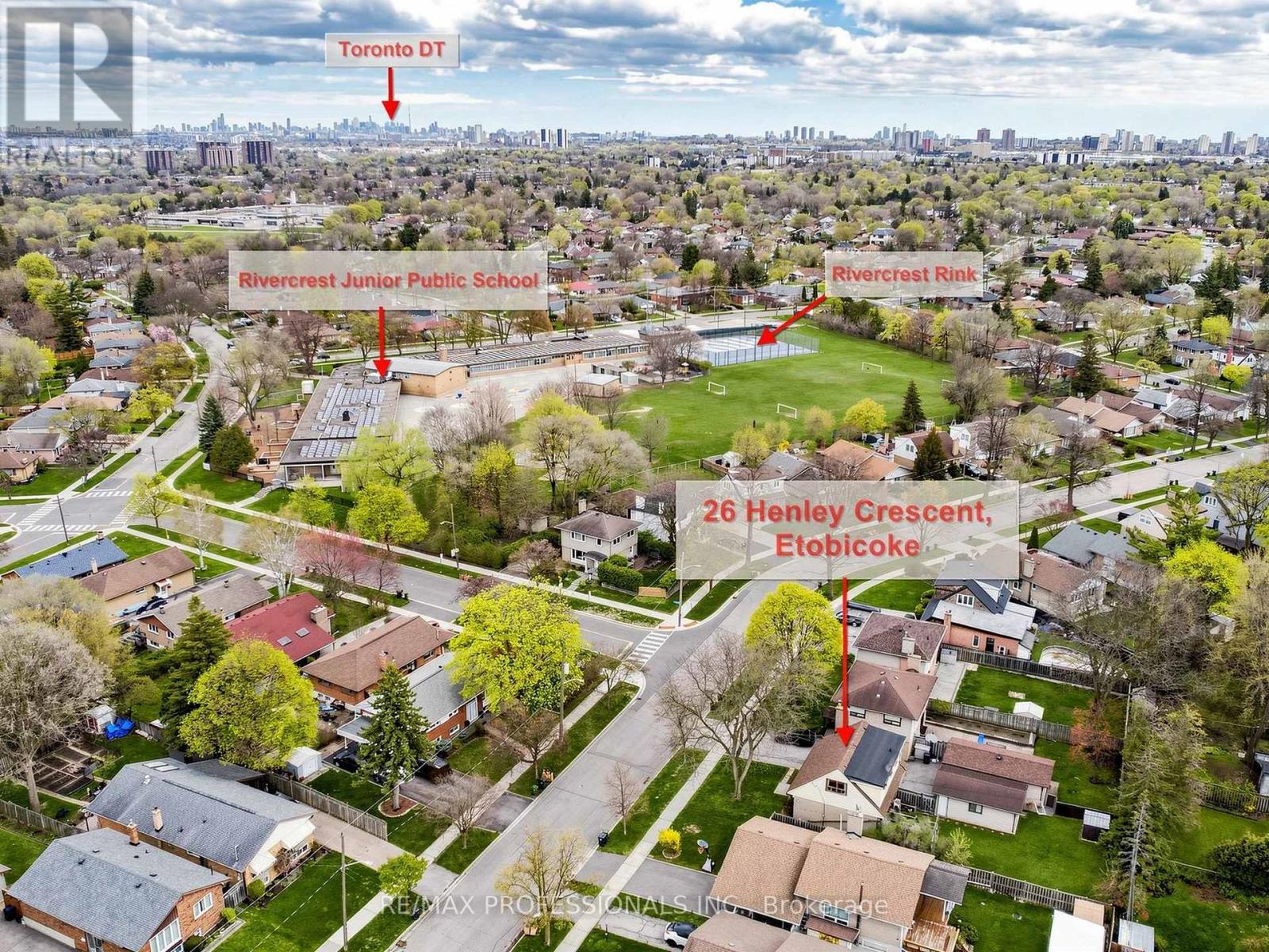 26 HENLEY CRESCENT - 33