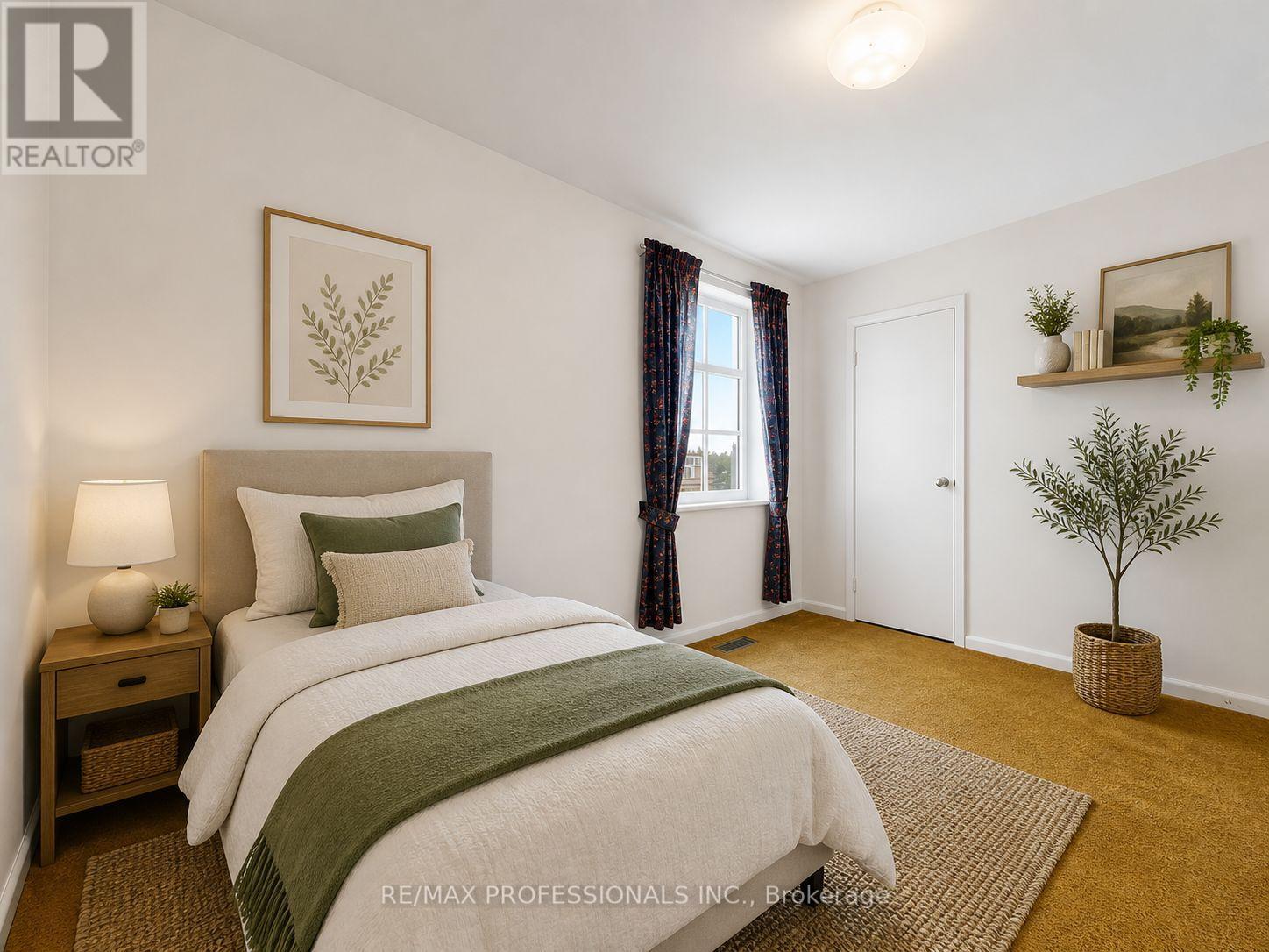26 HENLEY CRESCENT - 9