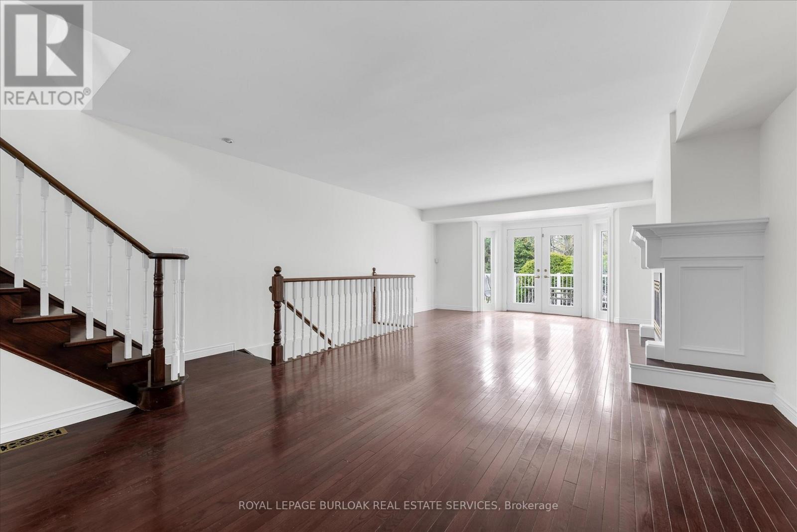 1389 LAKESHORE ROAD - 15