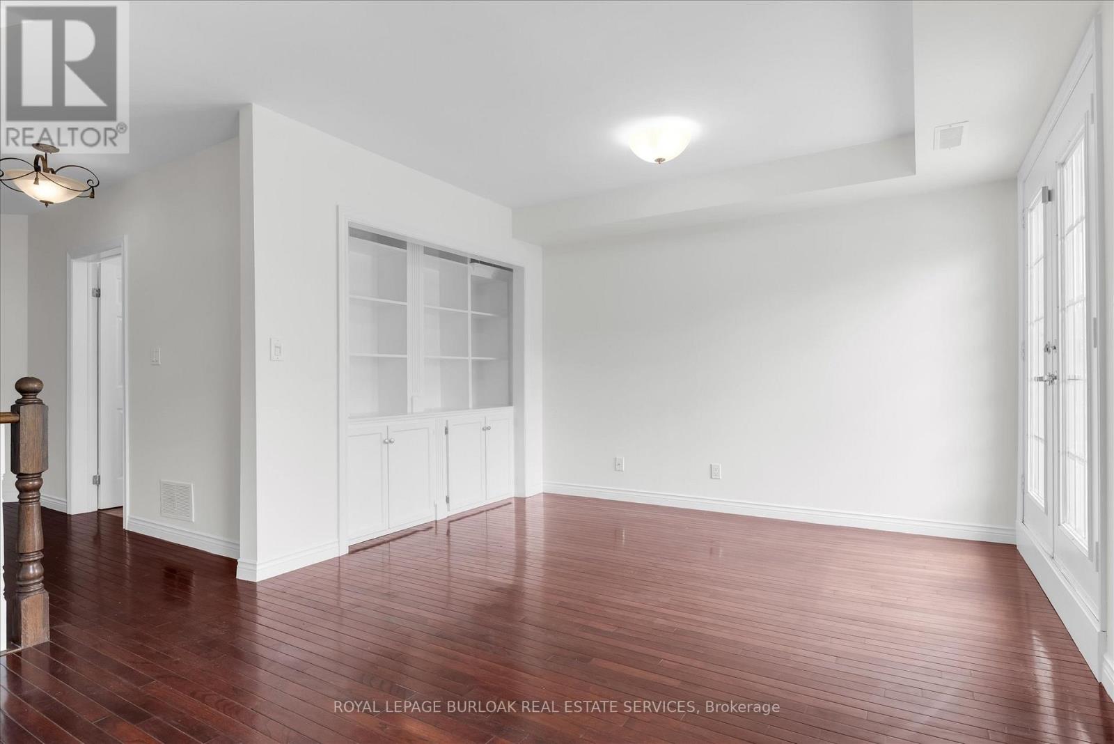 1389 LAKESHORE ROAD - 25