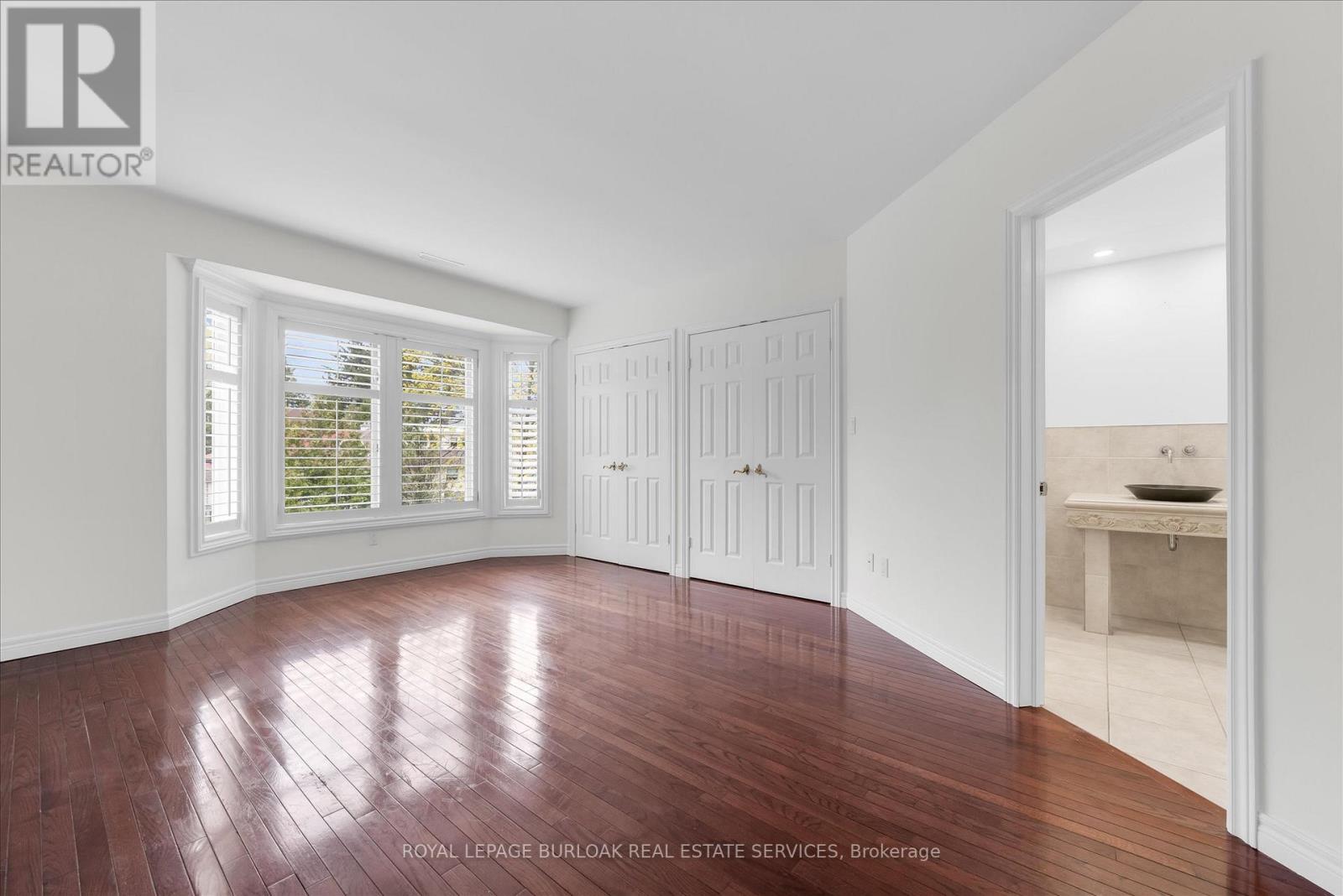 1389 LAKESHORE ROAD - 32