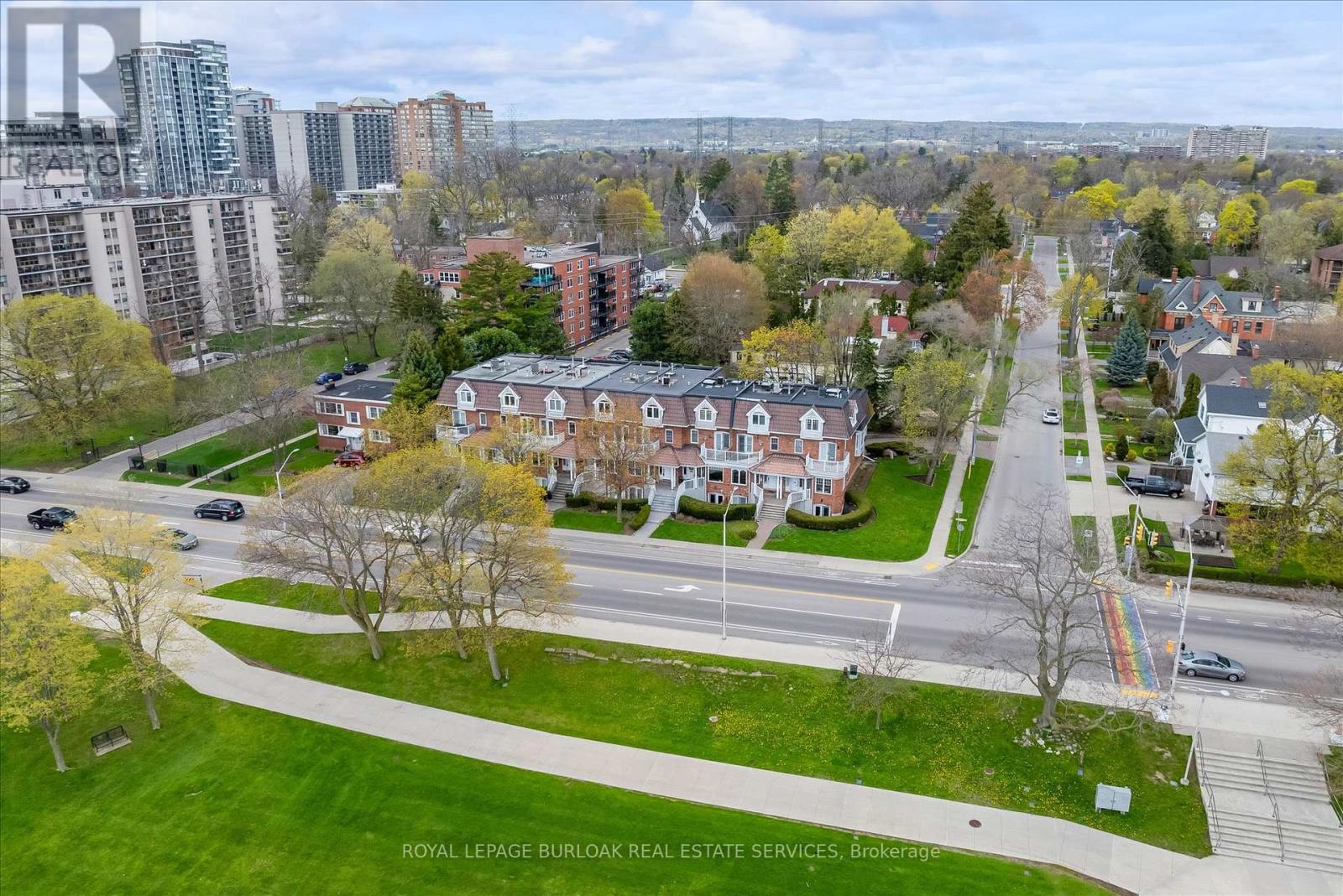 1389 LAKESHORE ROAD - 5