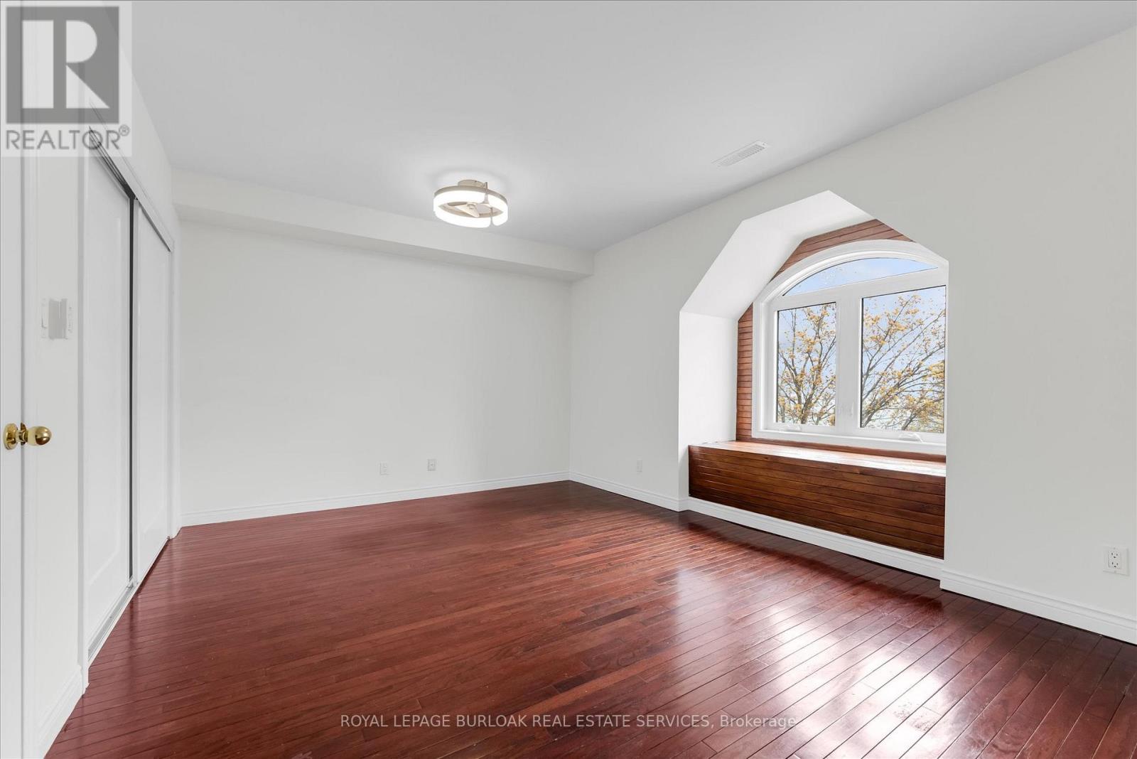 1389 LAKESHORE ROAD - 6