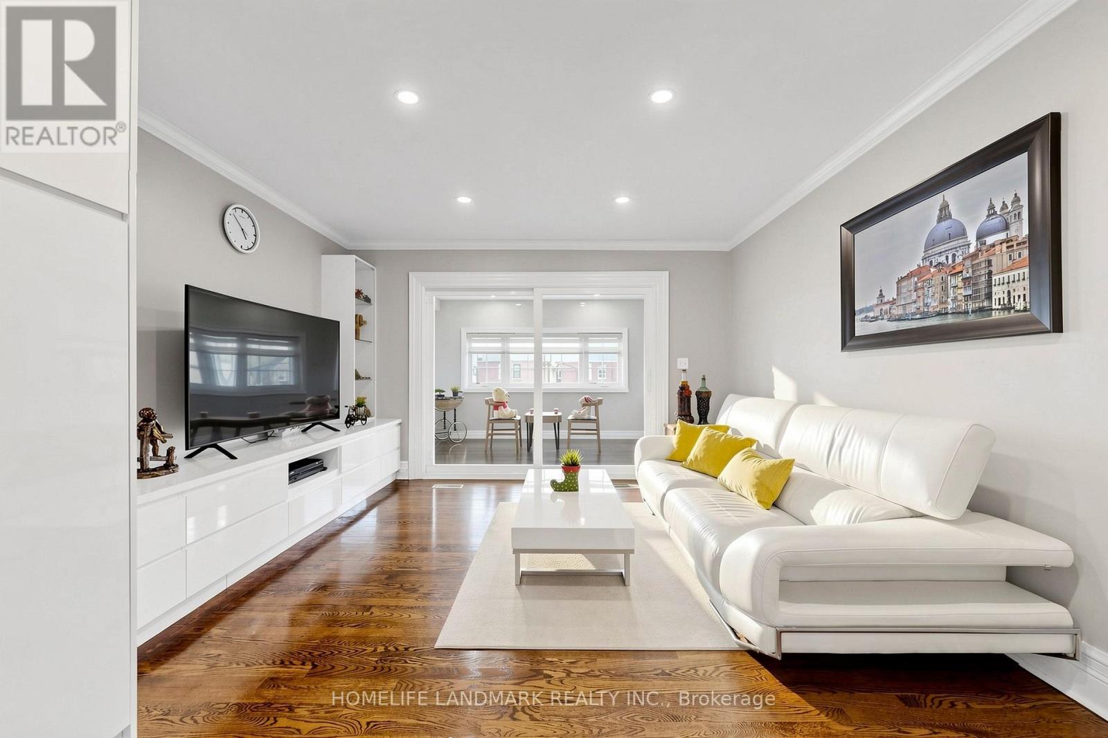 70 BARTLETT AVENUE - 19
