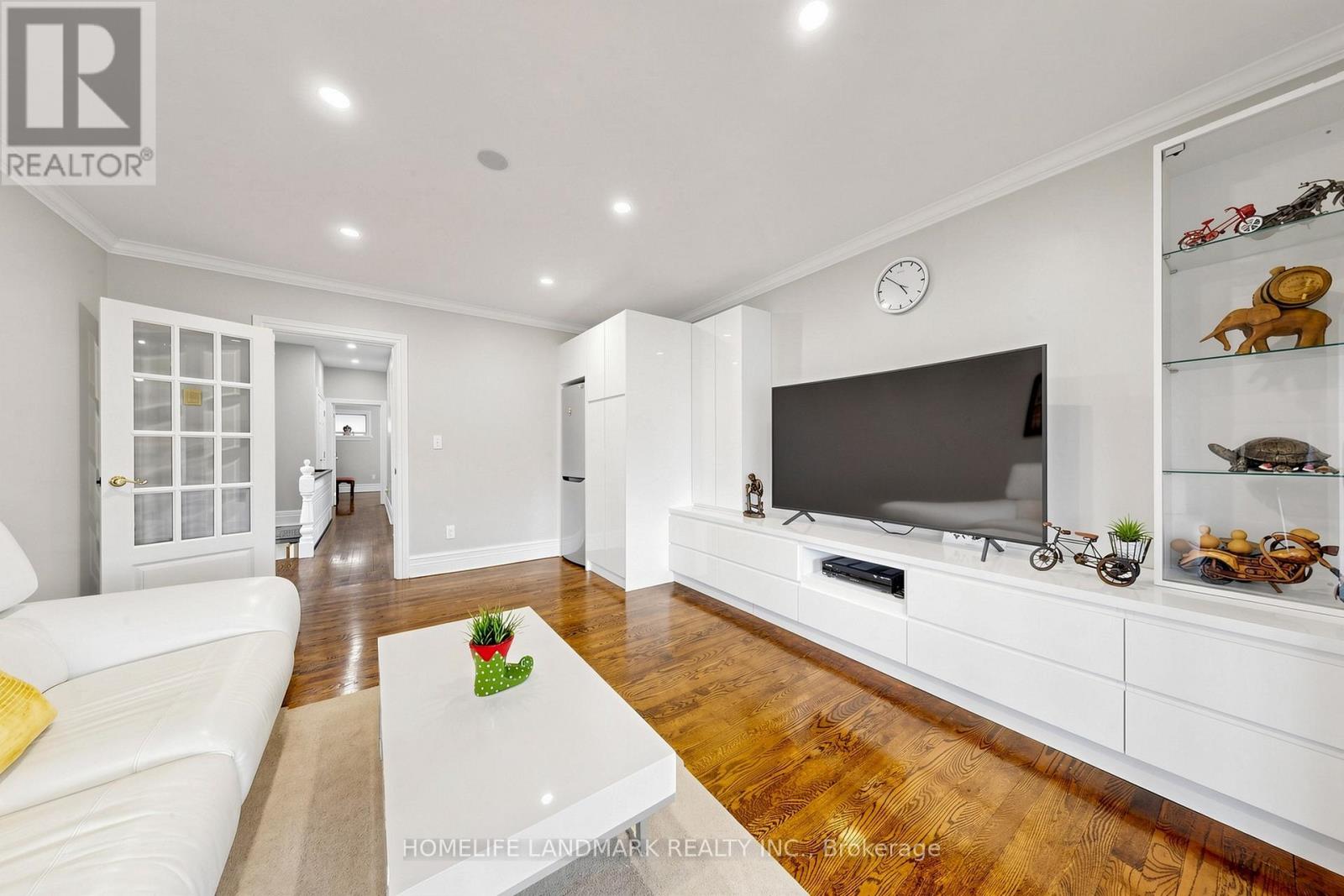70 BARTLETT AVENUE - 22
