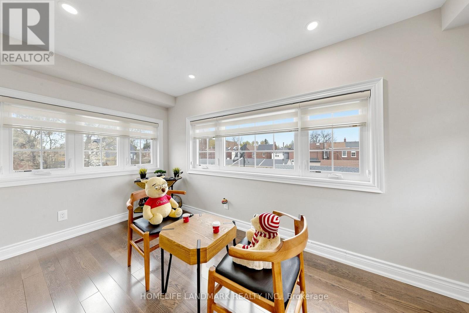 70 BARTLETT AVENUE - 25