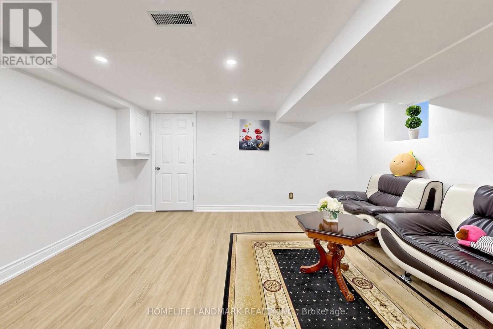 70 BARTLETT AVENUE - 33