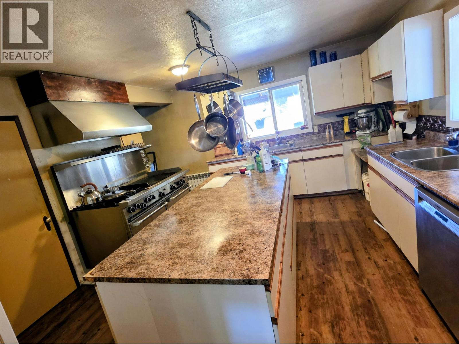 14167 BATNUNI LAKE ROAD, Vanderhoof